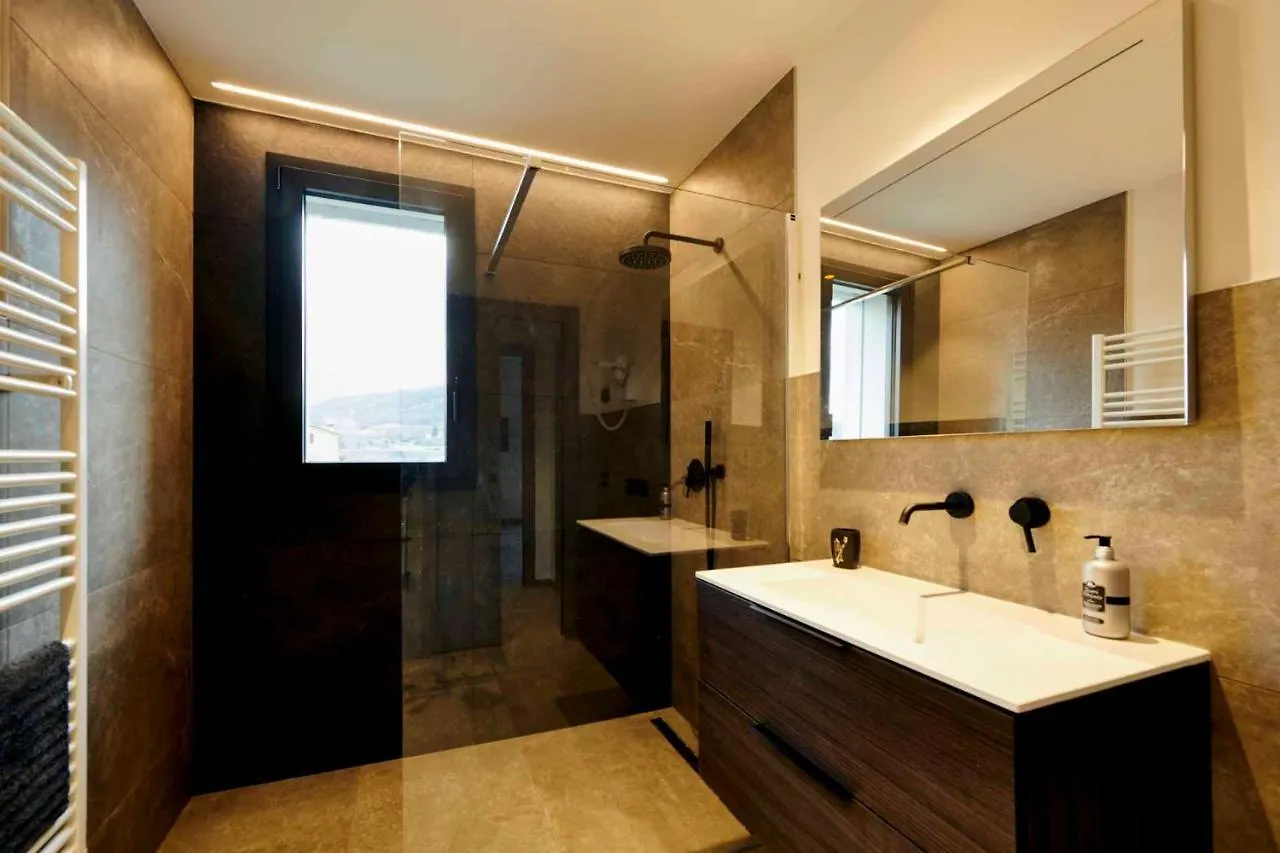 Apartmentsgarda 0*, Garda (Verona) Italy